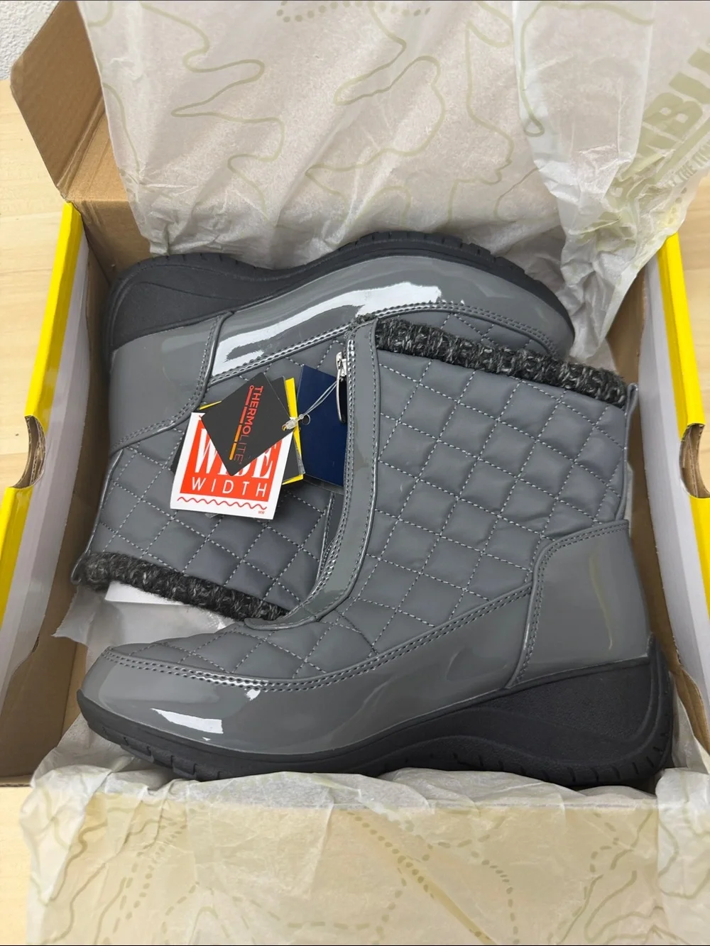 Khombu Gray Quilted Waterproof Winter Boots - Wide Width Megan 6.5w